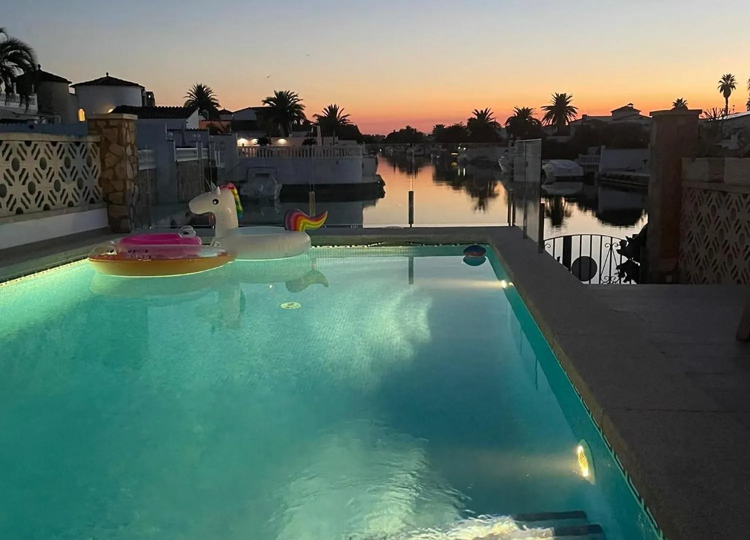 Casa Serenity Au Canal Avec Piscine Et Amarre Empuriabrava 0*,